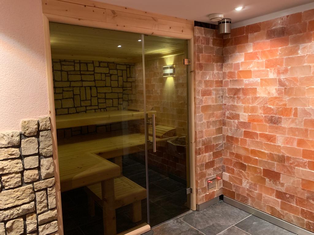 Individuell gefertigter Sauna- und Wellnessbereich von LDS
